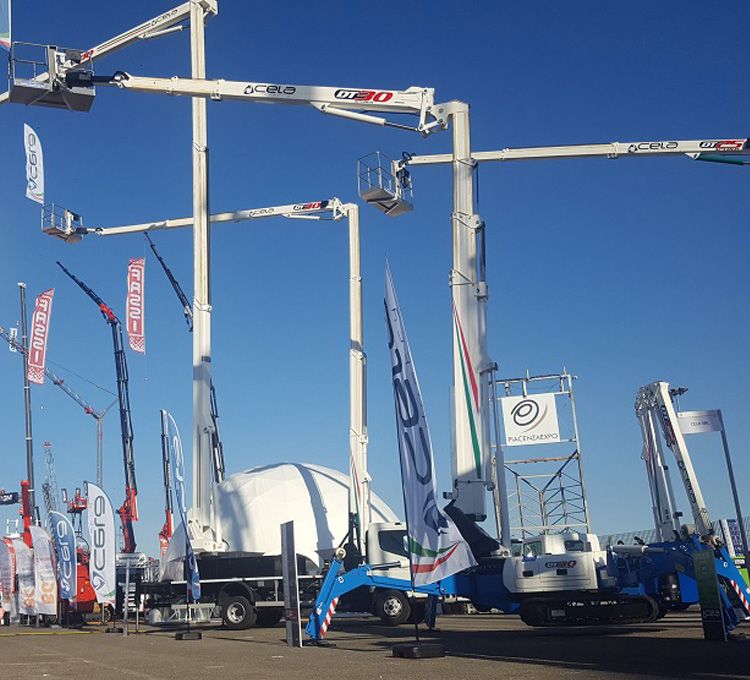 意大利思藍(lán)蜘蛛車參加2022德國慕尼黑工程機械展