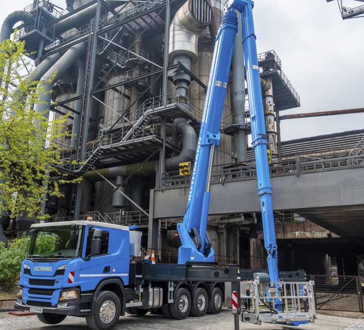 英國高空作業(yè)設(shè)備公司引進70米高空作業(yè)平臺車